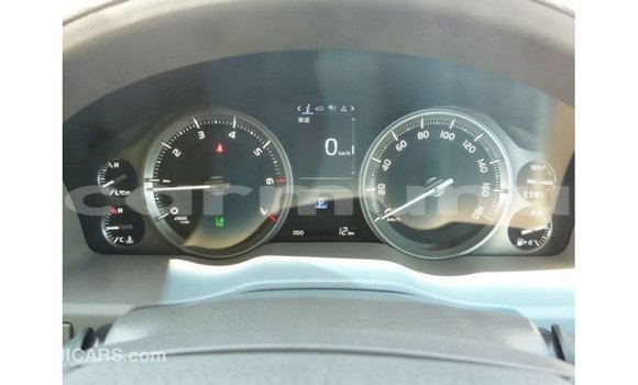 Buy Import Toyota Land Cruiser White Car in Import - Dubai in Region of Bouenza Buy Import Toyota Land Cruiser White Car in Import - Dubai in Region of Bouenza