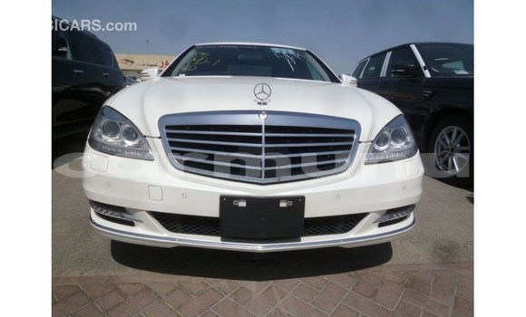 Acheter Import Voiture Mercedes-Benz 190 Blanc à Import - Dubai, Région de la Bouenza Acheter Import Voiture Mercedes-Benz 190 Blanc à Import - Dubai, Région de la Bouenza