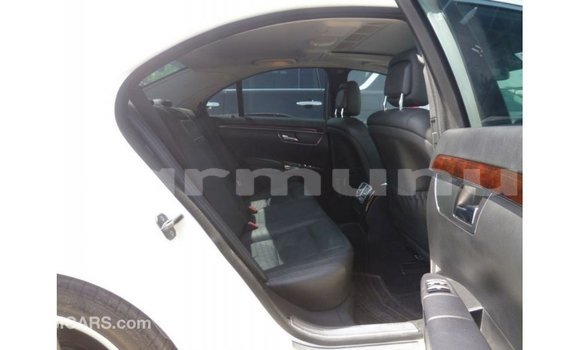 Acheter Import Voiture Mercedes-Benz 190 Blanc à Import - Dubai, Région de la Bouenza Acheter Import Voiture Mercedes-Benz 190 Blanc à Import - Dubai, Région de la Bouenza