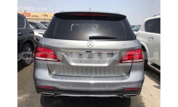 Buy Import Mercedes-Benz 250 Other Car in Import - Dubai in Region of Bouenza Buy Import Mercedes-Benz 250 Other Car in Import - Dubai in Region of Bouenza