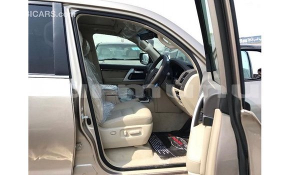 Buy Import Toyota Land Cruiser Other Car in Import - Dubai in Region of Bouenza Buy Import Toyota Land Cruiser Other Car in Import - Dubai in Region of Bouenza