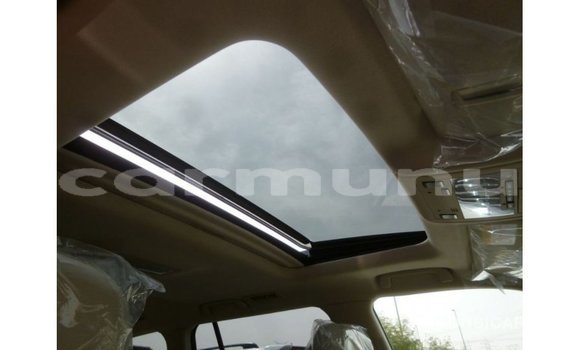 Buy Import Toyota Land Cruiser White Car in Import - Dubai in Region of Bouenza Buy Import Toyota Land Cruiser White Car in Import - Dubai in Region of Bouenza