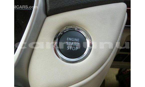 Buy Import Toyota Land Cruiser White Car in Import - Dubai in Region of Bouenza Buy Import Toyota Land Cruiser White Car in Import - Dubai in Region of Bouenza