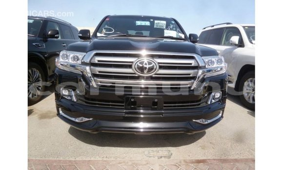 Acheter Import Voiture Toyota Land Cruiser Noir à Import - Dubai, Région de la Bouenza Acheter Import Voiture Toyota Land Cruiser Noir à Import - Dubai, Région de la Bouenza