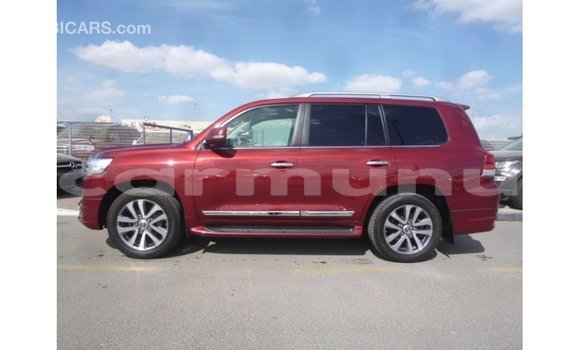 Acheter Import Voiture Toyota Land Cruiser Rouge à Import - Dubai, Région de la Bouenza Acheter Import Voiture Toyota Land Cruiser Rouge à Import - Dubai, Région de la Bouenza