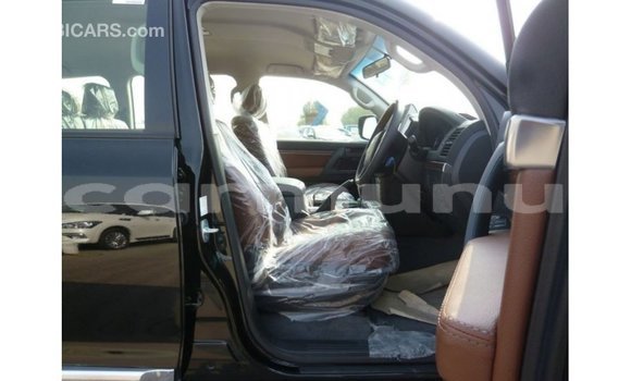 Acheter Import Voiture Toyota Land Cruiser Noir à Import - Dubai, Région de la Bouenza Acheter Import Voiture Toyota Land Cruiser Noir à Import - Dubai, Région de la Bouenza