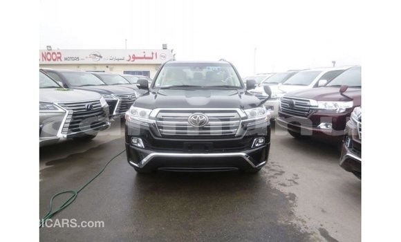 Buy Import Toyota Land Cruiser Black Car in Import - Dubai in Region of Bouenza Buy Import Toyota Land Cruiser Black Car in Import - Dubai in Region of Bouenza