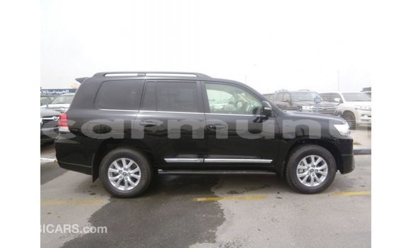 Buy Import Toyota Land Cruiser Black Car in Import - Dubai in Region of Bouenza Buy Import Toyota Land Cruiser Black Car in Import - Dubai in Region of Bouenza