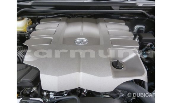 Buy Import Toyota Land Cruiser Black Car in Import - Dubai in Region of Bouenza Buy Import Toyota Land Cruiser Black Car in Import - Dubai in Region of Bouenza