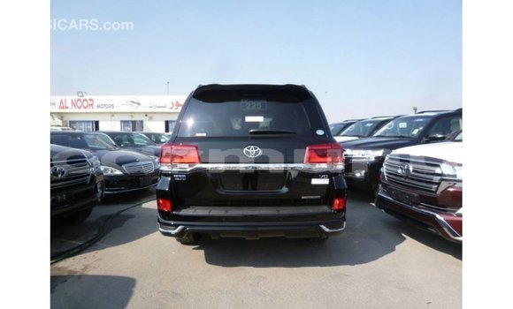 Acheter Import Voiture Toyota Land Cruiser Noir à Import - Dubai, Région de la Bouenza Acheter Import Voiture Toyota Land Cruiser Noir à Import - Dubai, Région de la Bouenza