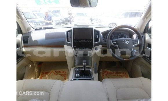 Buy Import Toyota Land Cruiser Black Car in Import - Dubai in Region of Bouenza Buy Import Toyota Land Cruiser Black Car in Import - Dubai in Region of Bouenza