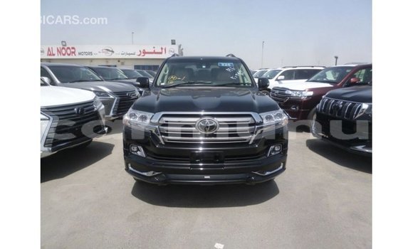 Buy Import Toyota Land Cruiser Black Car in Import - Dubai in Region of Bouenza Buy Import Toyota Land Cruiser Black Car in Import - Dubai in Region of Bouenza
