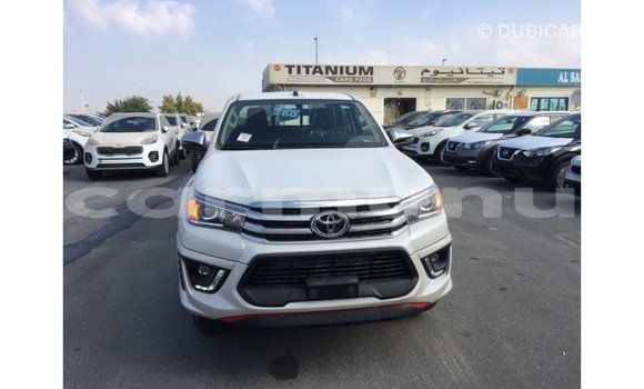 Buy Import Toyota Hilux White Car in Import - Dubai in Region of Bouenza Buy Import Toyota Hilux White Car in Import - Dubai in Region of Bouenza