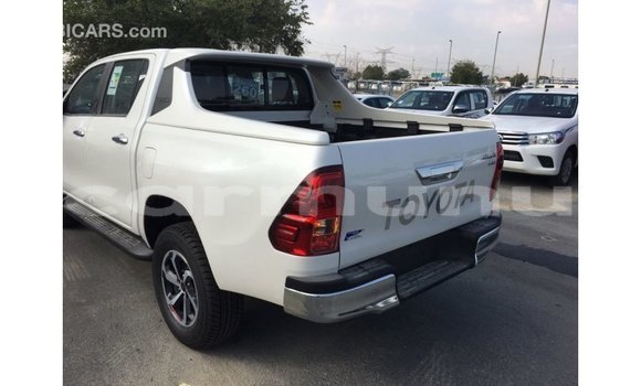 Buy Import Toyota Hilux White Car in Import - Dubai in Region of Bouenza Buy Import Toyota Hilux White Car in Import - Dubai in Region of Bouenza