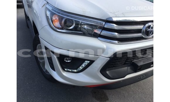 Buy Import Toyota Hilux White Car in Import - Dubai in Region of Bouenza Buy Import Toyota Hilux White Car in Import - Dubai in Region of Bouenza