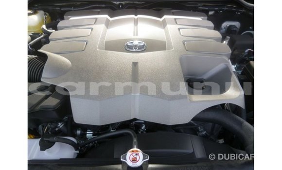 Buy Import Toyota Land Cruiser White Car in Import - Dubai in Region of Bouenza Buy Import Toyota Land Cruiser White Car in Import - Dubai in Region of Bouenza