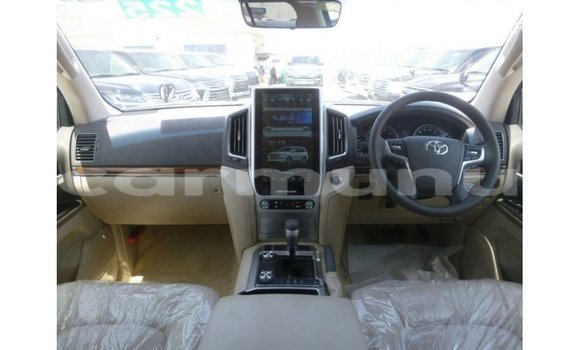 Buy Import Toyota Land Cruiser Black Car in Import - Dubai in Region of Bouenza Buy Import Toyota Land Cruiser Black Car in Import - Dubai in Region of Bouenza