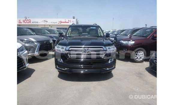 Buy Import Toyota Land Cruiser Black Car in Import - Dubai in Region of Bouenza Buy Import Toyota Land Cruiser Black Car in Import - Dubai in Region of Bouenza