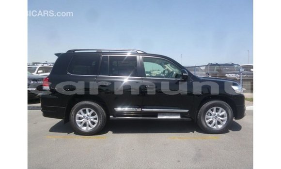 Buy Import Toyota Land Cruiser Black Car in Import - Dubai in Region of Bouenza Buy Import Toyota Land Cruiser Black Car in Import - Dubai in Region of Bouenza