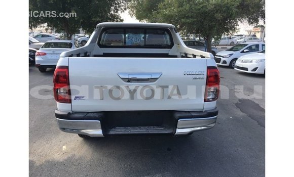 Buy Import Toyota Hilux White Car in Import - Dubai in Region of Bouenza Buy Import Toyota Hilux White Car in Import - Dubai in Region of Bouenza