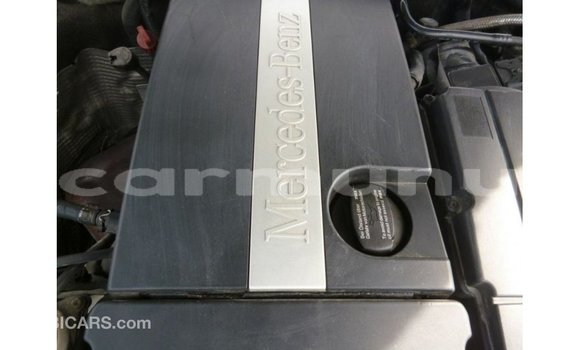 Acheter Import Voiture Mercedes-Benz 190 Bleu à Import - Dubai, Région de la Bouenza Acheter Import Voiture Mercedes-Benz 190 Bleu à Import - Dubai, Région de la Bouenza