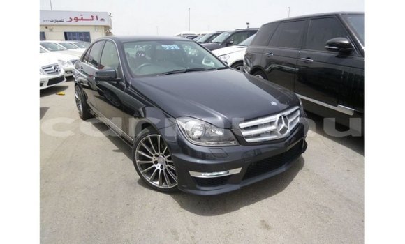 Buy Import Mercedes-Benz 190 Black Car in Import - Dubai in Region of Bouenza Buy Import Mercedes-Benz 190 Black Car in Import - Dubai in Region of Bouenza