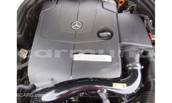 Buy Import Mercedes-Benz 190 Black Car in Import - Dubai in Region of Bouenza Buy Import Mercedes-Benz 190 Black Car in Import - Dubai in Region of Bouenza
