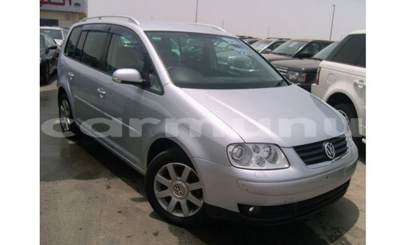 Buy Import Volkswagen Touran Other Car in Import - Dubai in Region of Bouenza Buy Import Volkswagen Touran Other Car in Import - Dubai in Region of Bouenza