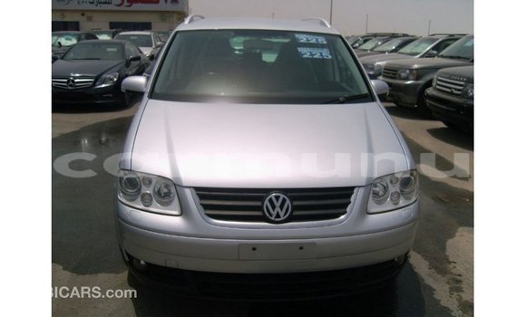 Buy Import Volkswagen Touran Other Car in Import - Dubai in Region of Bouenza Buy Import Volkswagen Touran Other Car in Import - Dubai in Region of Bouenza