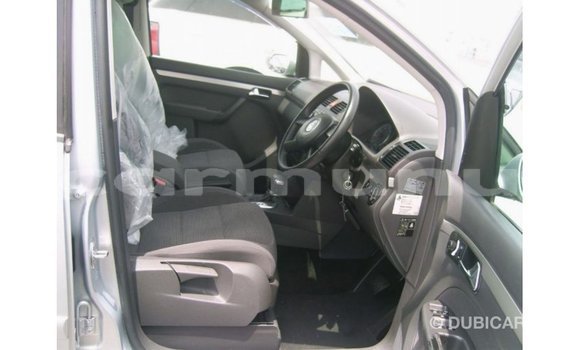 Buy Import Volkswagen Touran Other Car in Import - Dubai in Region of Bouenza Buy Import Volkswagen Touran Other Car in Import - Dubai in Region of Bouenza