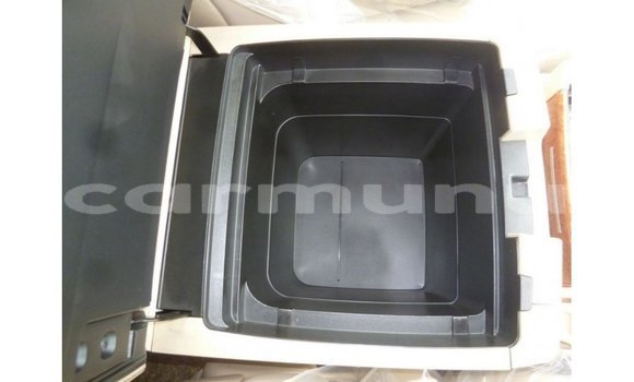 Acheter Import Voiture Toyota Land Cruiser Blanc à Import - Dubai, Région de la Bouenza Acheter Import Voiture Toyota Land Cruiser Blanc à Import - Dubai, Région de la Bouenza