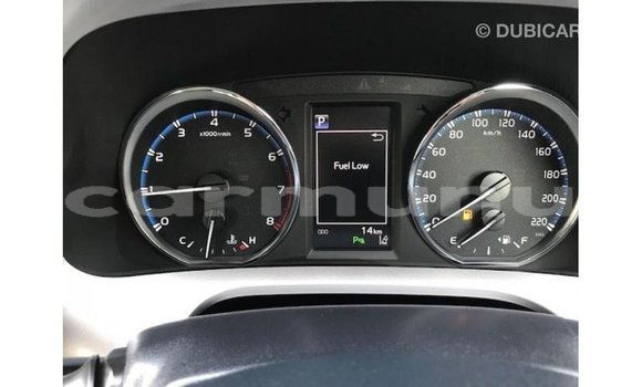 Acheter Import Utilitaire Toyota HiAce Blanc à Import - Dubai, Région de la Bouenza Acheter Import Utilitaire Toyota HiAce Blanc à Import - Dubai, Région de la Bouenza