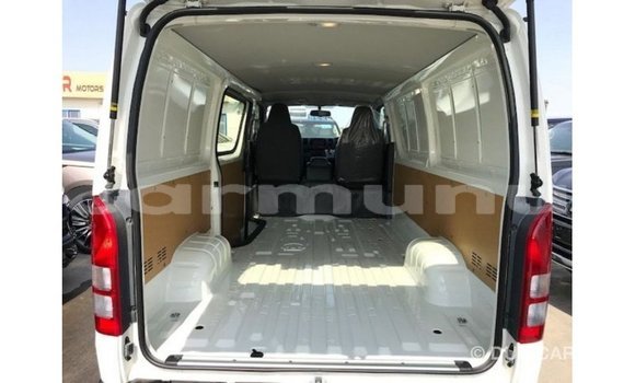 Buy Import Toyota Hiace White Car in Import - Dubai in Region of Bouenza Buy Import Toyota Hiace White Car in Import - Dubai in Region of Bouenza