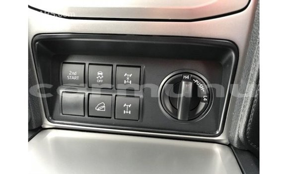 Buy Import Toyota Prado White Car in Import - Dubai in Region of Bouenza Buy Import Toyota Prado White Car in Import - Dubai in Region of Bouenza