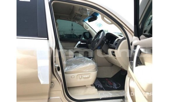 Buy Import Toyota Land Cruiser Other Car in Import - Dubai in Region of Bouenza Buy Import Toyota Land Cruiser Other Car in Import - Dubai in Region of Bouenza