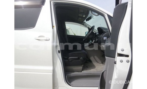 Acheter Import Voiture Toyota Alphard Blanc à Import - Dubai, Région de la Bouenza Acheter Import Voiture Toyota Alphard Blanc à Import - Dubai, Région de la Bouenza