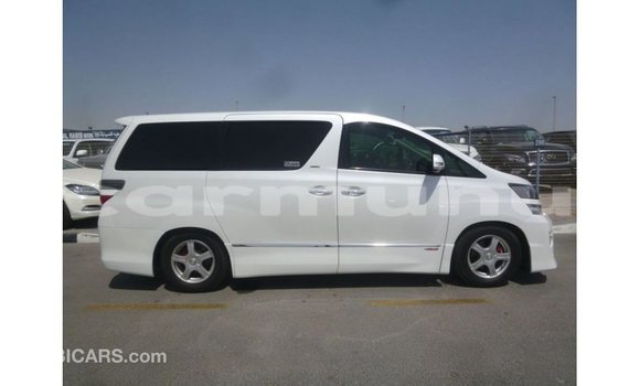 Buy Import Toyota Vellfire White Car in Import - Dubai in Region of Bouenza Buy Import Toyota Vellfire White Car in Import - Dubai in Region of Bouenza