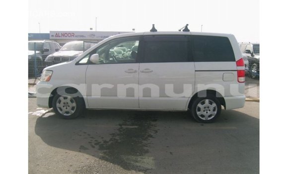 Acheter Import Voiture Toyota Noah Blanc à Import - Dubai, Région de la Bouenza Acheter Import Voiture Toyota Noah Blanc à Import - Dubai, Région de la Bouenza