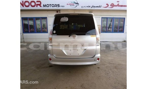 Buy Import Toyota Voxy Other Car in Import - Dubai in Region of Bouenza Buy Import Toyota Voxy Other Car in Import - Dubai in Region of Bouenza