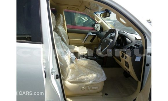 Buy Import Toyota Prado White Car in Import - Dubai in Region of Bouenza Buy Import Toyota Prado White Car in Import - Dubai in Region of Bouenza