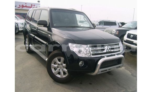 Acheter Import Voiture Mitsubishi Pajero Noir à Import - Dubai, Région de la Bouenza Acheter Import Voiture Mitsubishi Pajero Noir à Import - Dubai, Région de la Bouenza