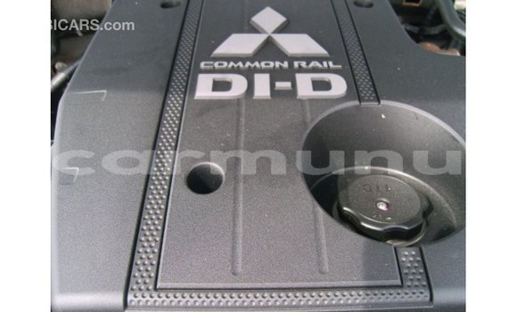 Acheter Import Voiture Mitsubishi Pajero Noir à Import - Dubai, Région de la Bouenza Acheter Import Voiture Mitsubishi Pajero Noir à Import - Dubai, Région de la Bouenza