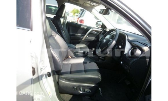 Acheter Import Utilitaire Toyota HiAce Autre à Import - Dubai, Région de la Bouenza Acheter Import Utilitaire Toyota HiAce Autre à Import - Dubai, Région de la Bouenza