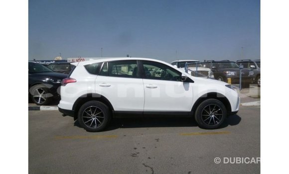 Acheter Import Utilitaire Toyota HiAce Blanc à Import - Dubai, Région de la Bouenza Acheter Import Utilitaire Toyota HiAce Blanc à Import - Dubai, Région de la Bouenza