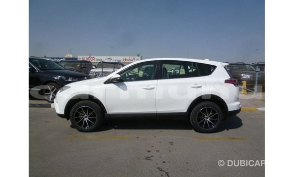 Acheter Import Utilitaire Toyota HiAce Blanc à Import - Dubai, Région de la Bouenza Acheter Import Utilitaire Toyota HiAce Blanc à Import - Dubai, Région de la Bouenza