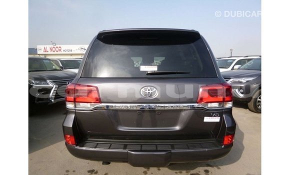 Buy Import Toyota Land Cruiser Other Car in Import - Dubai in Region of Bouenza Buy Import Toyota Land Cruiser Other Car in Import - Dubai in Region of Bouenza