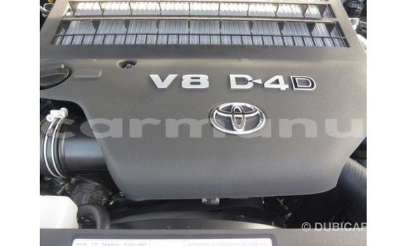Buy Import Toyota Land Cruiser Other Car in Import - Dubai in Region of Bouenza Buy Import Toyota Land Cruiser Other Car in Import - Dubai in Region of Bouenza