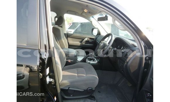 Buy Import Toyota Land Cruiser Black Car in Import - Dubai in Region of Bouenza Buy Import Toyota Land Cruiser Black Car in Import - Dubai in Region of Bouenza