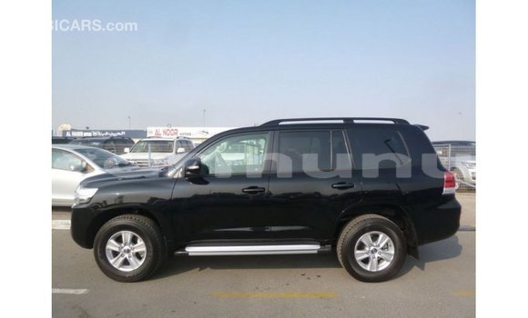 Buy Import Toyota Land Cruiser Black Car in Import - Dubai in Region of Bouenza Buy Import Toyota Land Cruiser Black Car in Import - Dubai in Region of Bouenza