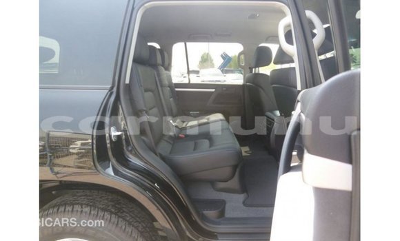 Buy Import Toyota Land Cruiser Black Car in Import - Dubai in Region of Bouenza Buy Import Toyota Land Cruiser Black Car in Import - Dubai in Region of Bouenza